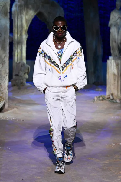 Look 7